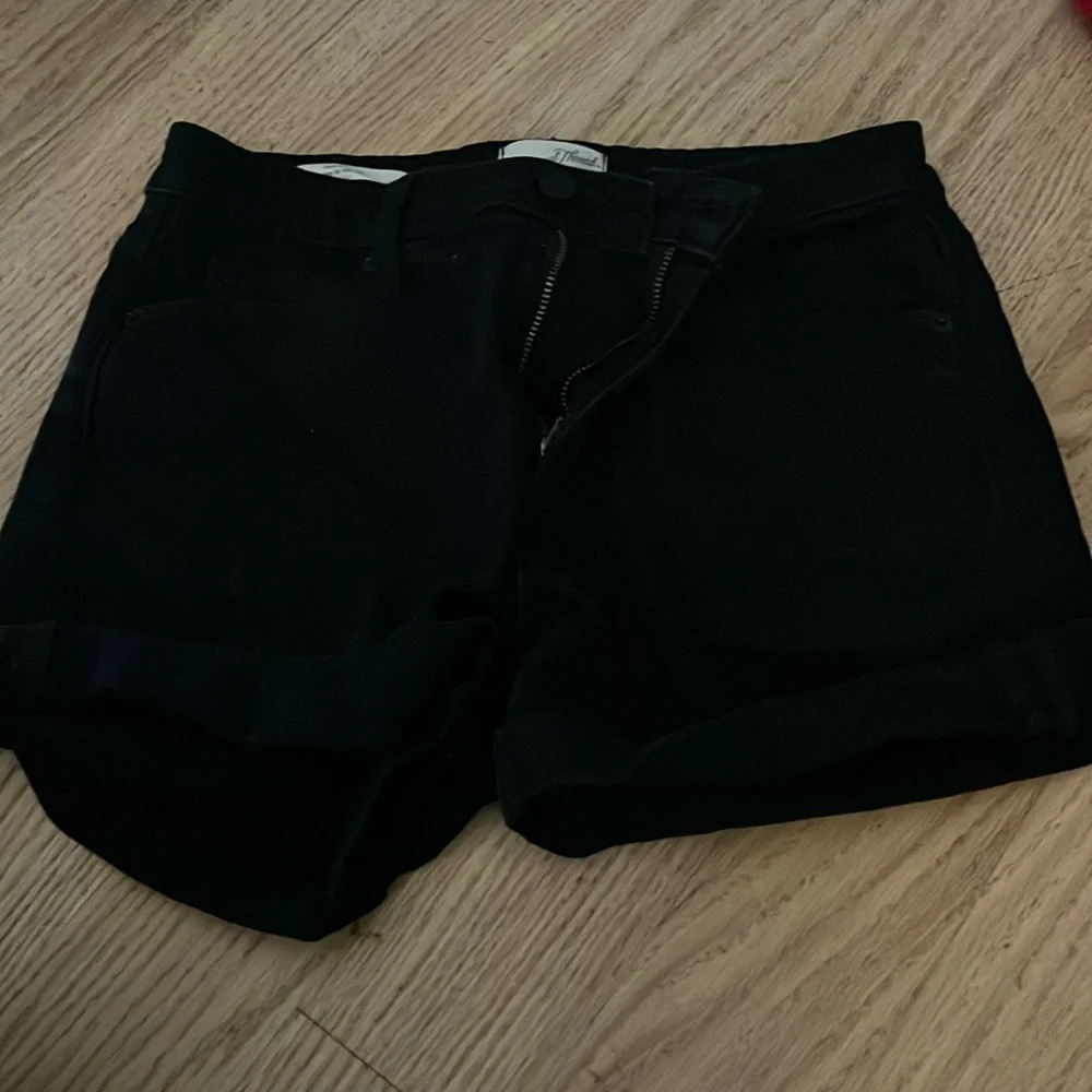 Shorts - Picture 1 of 1